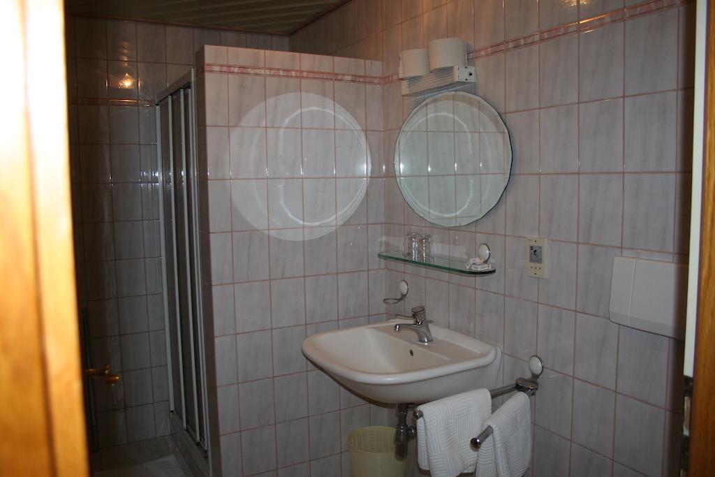 Gasthaus Ueberfuhr Elsbethen Room photo