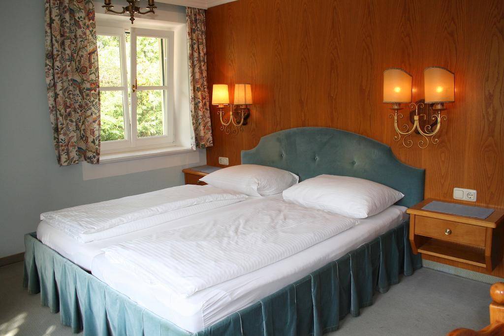 Gasthaus Ueberfuhr Elsbethen Room photo
